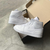 Nike Air Jordan 1 MiD Triple White
