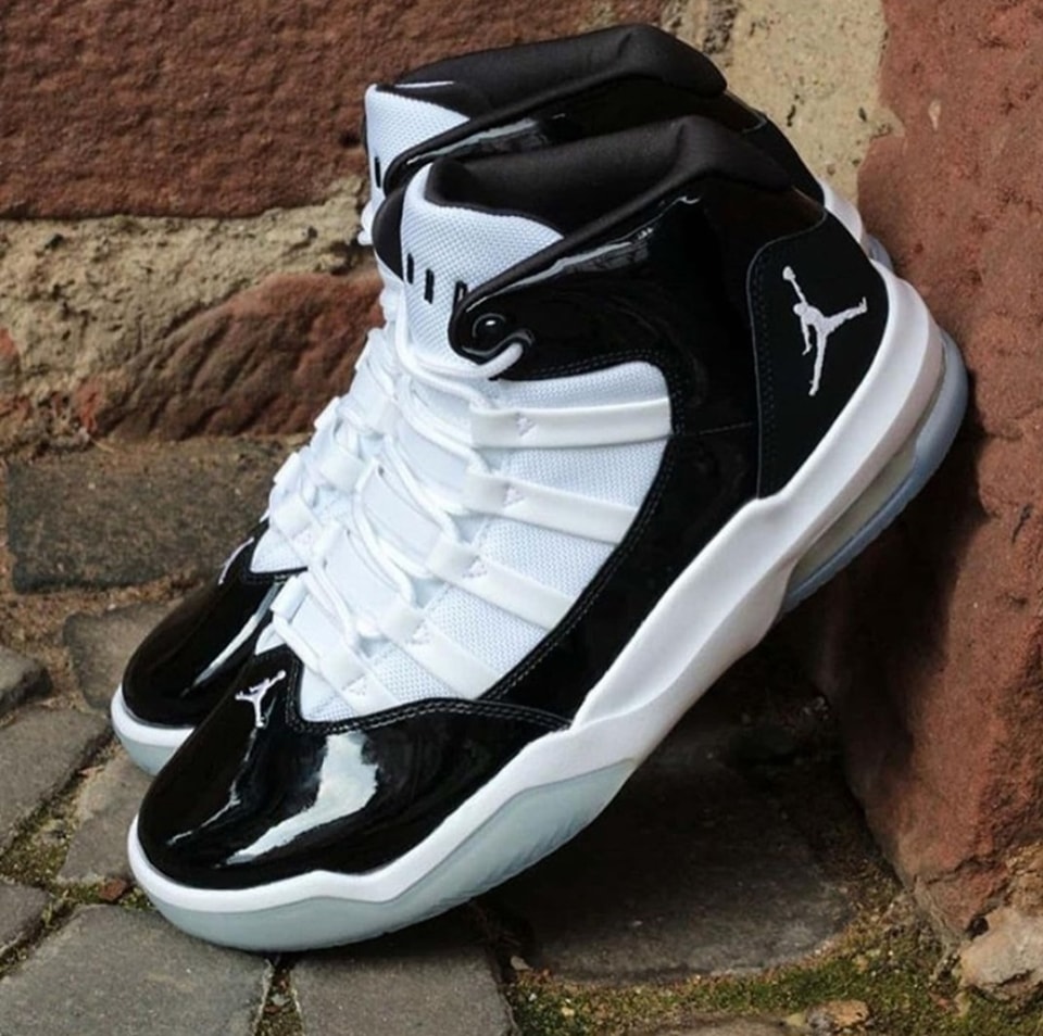 Nike Air Jordan Max Aura Concord