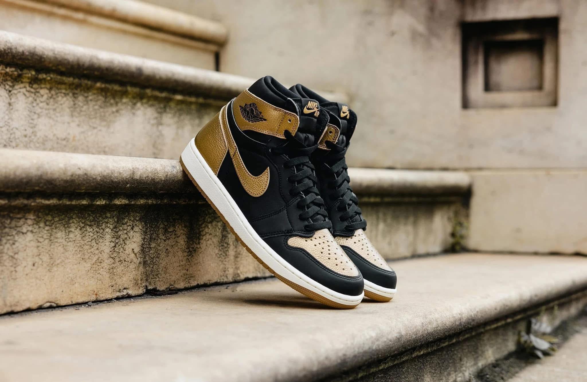 Nike Air Jordan 1 Retro OG High Metallic Gold