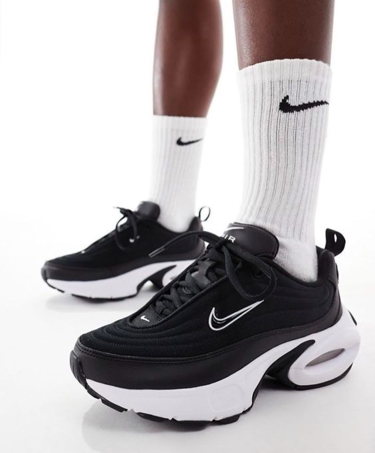 Nike Air Max Portal Black & White
