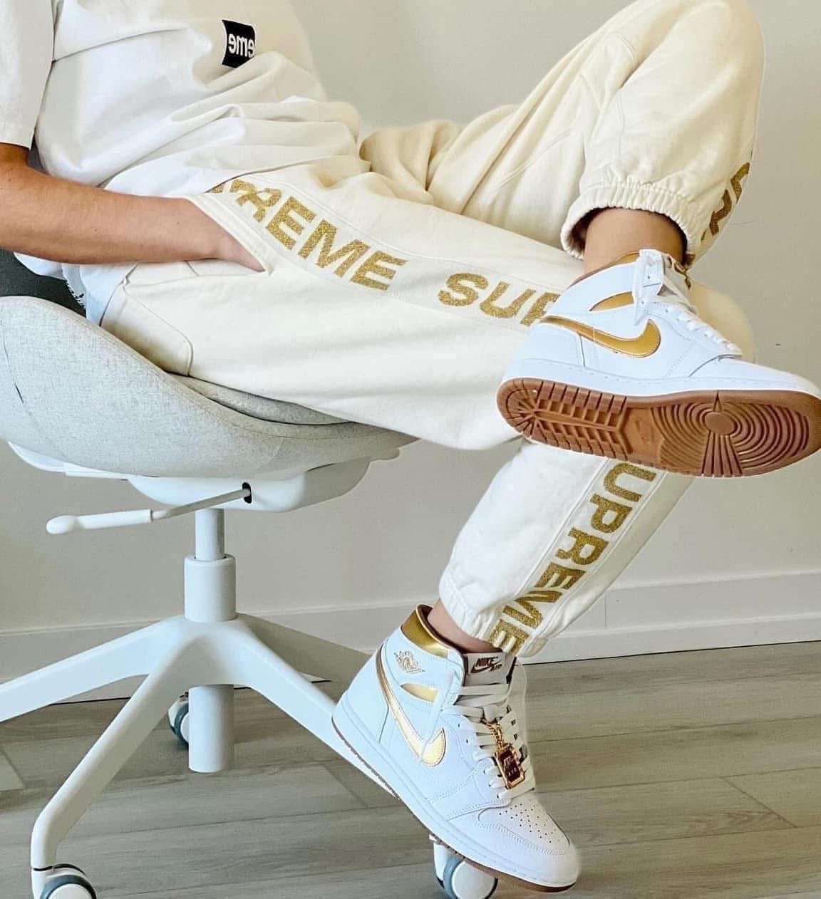 Nike Air Jordan 1 Retro High OG White-Metallic Gold