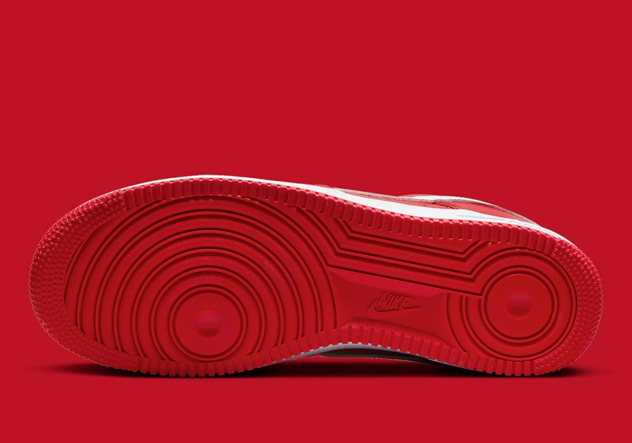 Nike Air Force 1 Retro Red