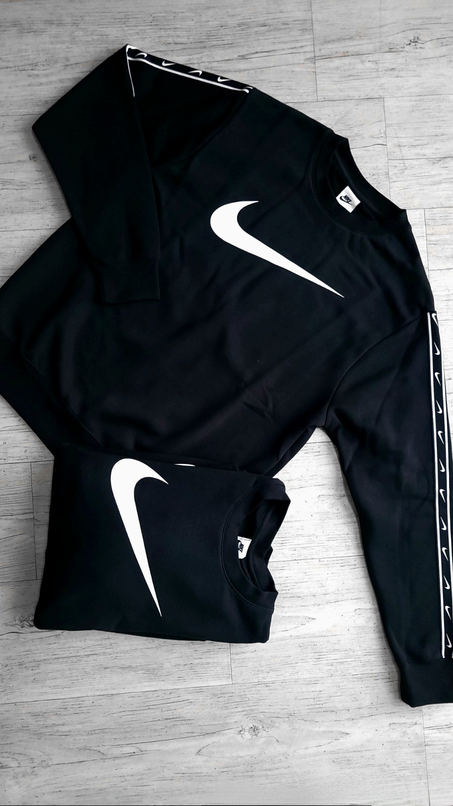Nike Repeat Logo Fleece Pulesz