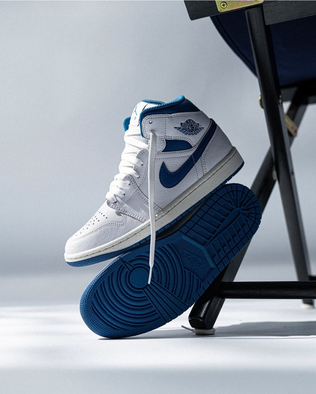 Nike Air Jordan 1 Mid SE
