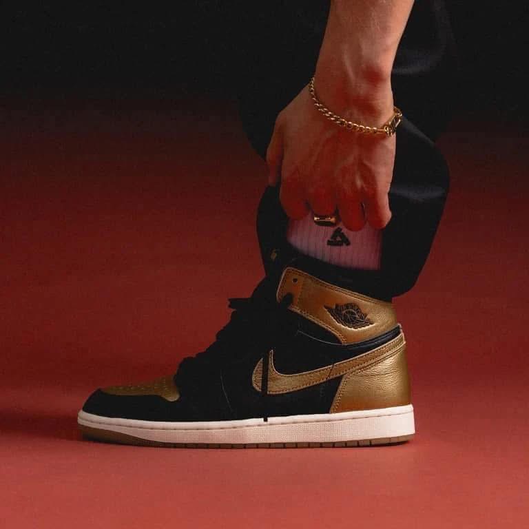 Nike Air Jordan 1 Retro OG High Metallic Gold